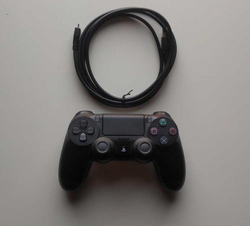 PS4 Dualshock kontroler crni + usb kabel
